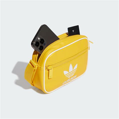 adidas airliner weiß gold|Adicolor Classic Mini Airliner Tasche .